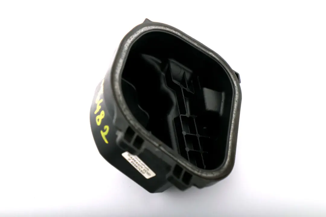 Tapa Cubre Luces Derecho VALEO para BMW E90 E91 LCI con número de pieza 7246482 BMW E90 E91 LCI Tapa Cubre Luces Derecho VALEO - SKU 7246482 - Número de pieza 7246482