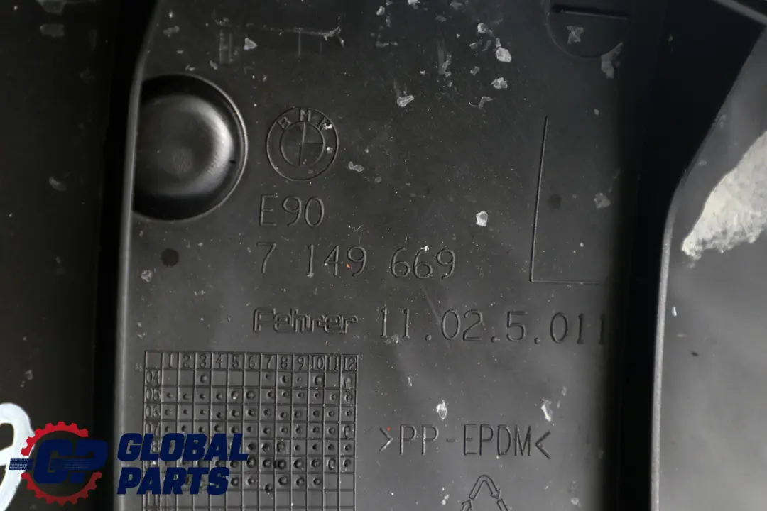 Lateral Trim Panel Cover Rear Left N/S Seat Black Leather to BMW E90 LCI with Part number 7246529 BMW E90 LCI Lateral Trim Panel Cover Rear Left N/S Seat Black Leather - SKU 7246529 - Part number 7246529