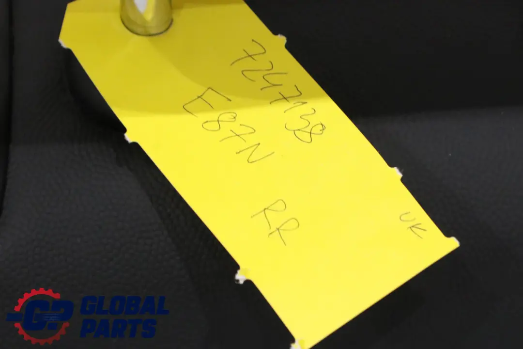 Oparcie prawe kanapa prawy tył do BMW E81 E87 LCI o numerze 7247138 BMW E81 E87 LCI Oparcie prawe kanapa prawy tył - SKU 7247138 - Numer Części 7247138