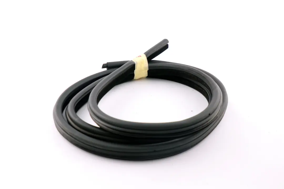 Porta Guarnizione Esterna Anteriore Sinistra Destra per BMW E90 E91 LCI con numero di parte 7247258 BMW E90 E91 LCI Porta Guarnizione Esterna Anteriore Sinistra Destra - SKU 7247258 - Numero di parte 7247258