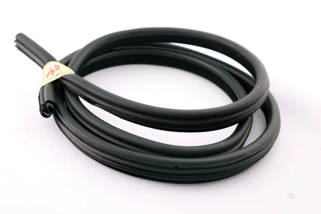 Junta Puerta Delantera Proteccion Cantos Izquierda Derecha Suede para BMW E90 E91 LCI con número de pieza 7247258 BMW E90 E91 LCI Junta Puerta Delantera Proteccion Cantos Izquierda Derecha Suede - SKU 7247258 - Número de pieza 7247258