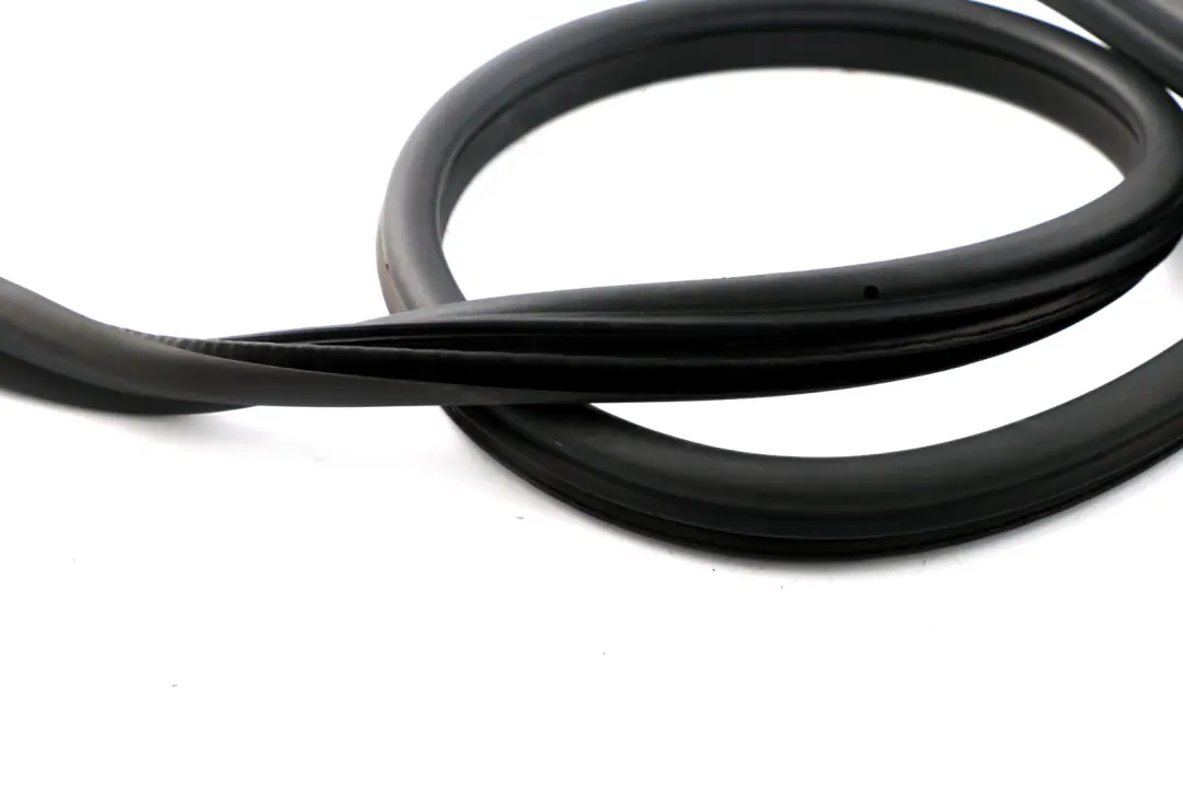 Door Seal Edge Protection Left Right N/O/S to BMW E90 Rear with Part number 7247260 BMW E90 Rear Door Seal Edge Protection Left Right N/O/S - SKU 7247260 - Part number 7247260