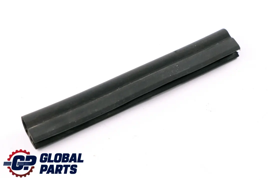 Uszczelka maski silnika do BMW F20 F21 o numerze 7247907 BMW F20 F21 Uszczelka maski silnika - SKU 7247907 - Numer Części 7247907