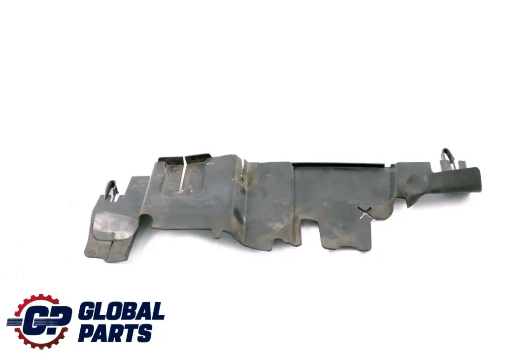 Pannello rifinitura Paraurti Anteriore Condotto d'Aria Sinistro per Mini R55 R56 LCI con numero di parte 7250781 Mini R55 R56 LCI Pannello rifinitura Paraurti Anteriore Condotto d'Aria Sinistro - SKU 7250781 - Numero di parte 7250781