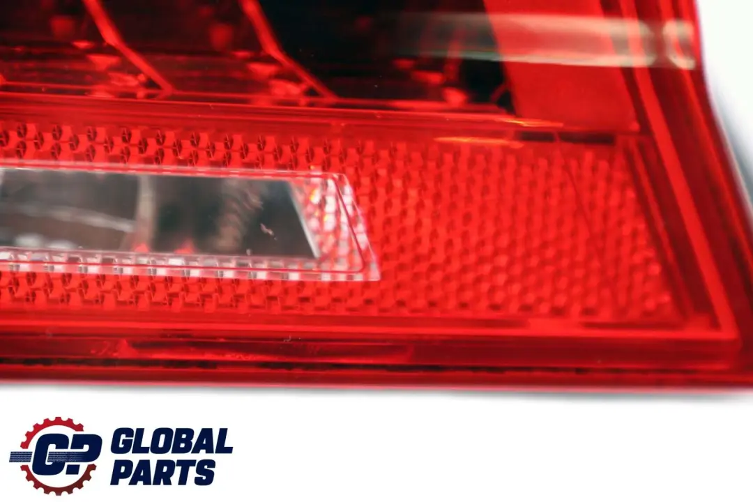 BMW E92 LCI Feu arrière dans le panneau latéral gauche - SKU 7251957 - Numéro de pièce 7251957