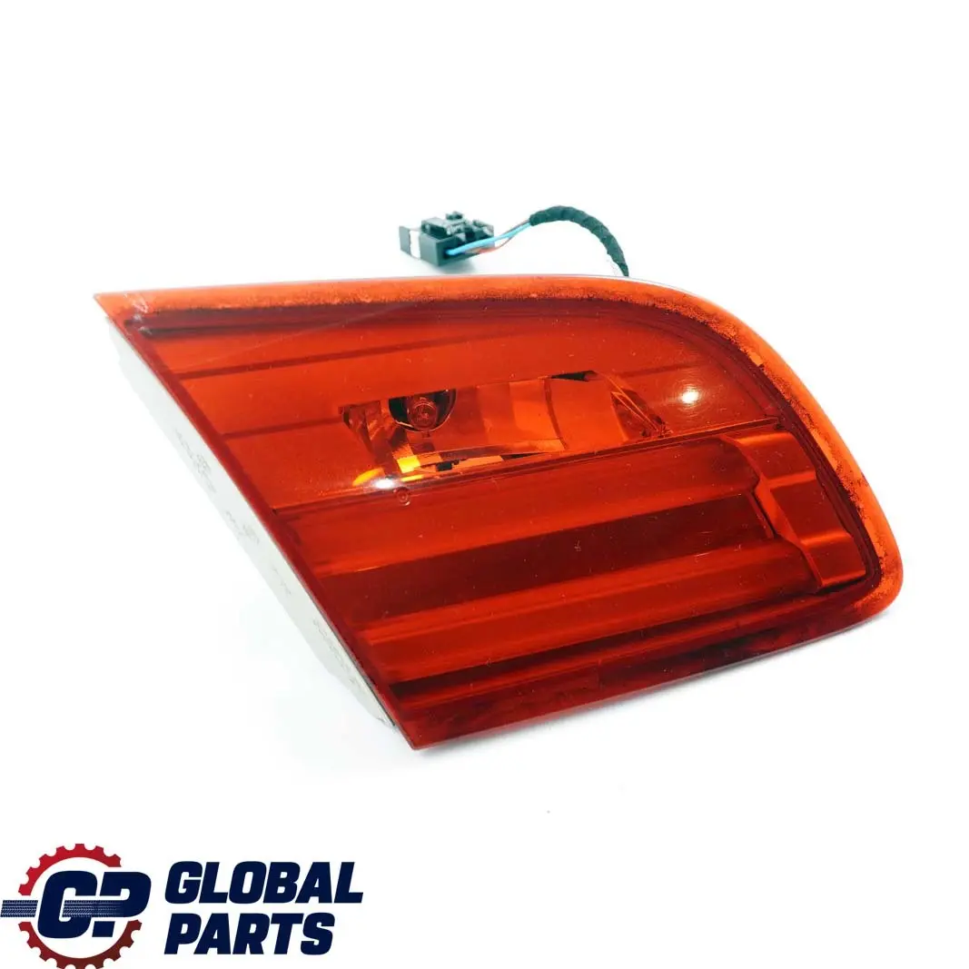 Luz Trasera Izquierda en Tapa del Maletero Porton Trasero para BMW E93 LCI con número de pieza 7252783 BMW E93 LCI Luz Trasera Izquierda en Tapa del Maletero Porton Trasero - SKU 7252783 - Número de pieza 7252783