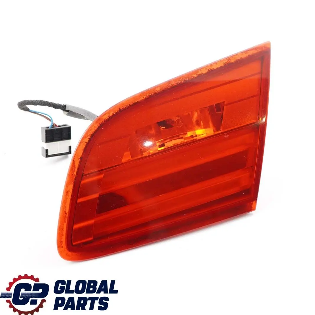 Lampa Klapy Prawy Tył Prawa Tylna do BMW E93 LCI o numerze 7252784 BMW E93 LCI Lampa Klapy Prawy Tył Prawa Tylna - SKU 7252784 - Numer Części 7252784