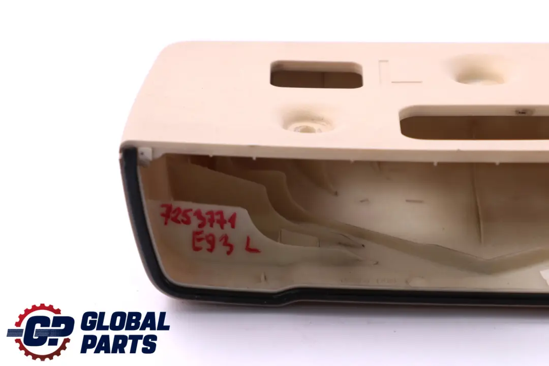 Pannello Copertura Posteriore Crema Beige 7175112 per BMW E93 Cabrio con numero di parte 7253771 BMW E93 Cabrio Pannello Copertura Posteriore Crema Beige 7175112 - SKU 7253771 - Numero di parte 7253771