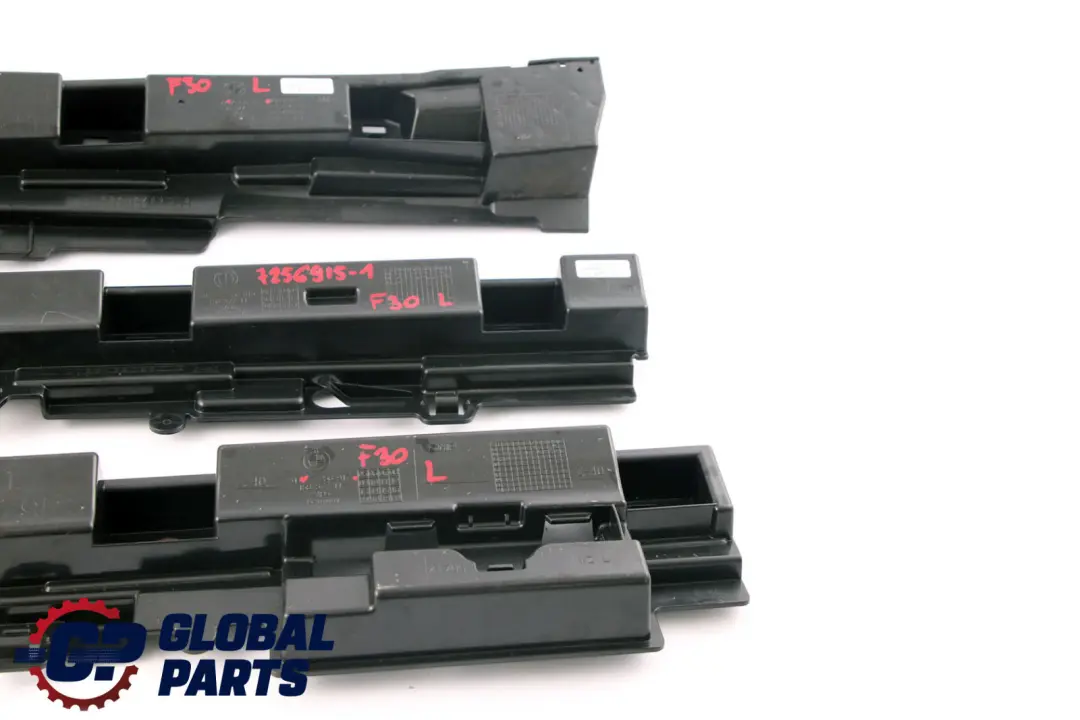 Halteleiste Links M Paket Set 7256917 7256919 für BMW 3 er F30 F31 mit Teilenummer 7256915 BMW 3 er F30 F31 Halteleiste Links M Paket Set 7256917 7256919 - SKU 7256915-1 - Teilenummer 7256915