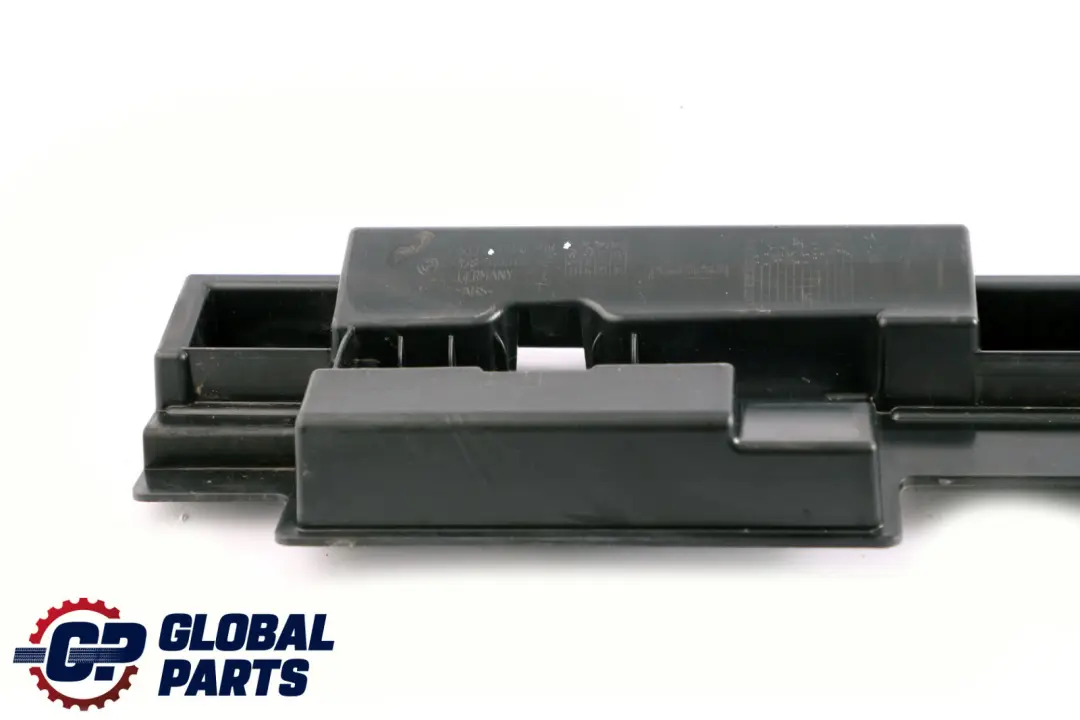 Halteleiste Rechts Blende Schweller für BMW 3 er F30 F31 LCI mit Teilenummer 7256918 BMW 3 er F30 F31 LCI Halteleiste Rechts Blende Schweller - SKU 7256918 - Teilenummer 7256918