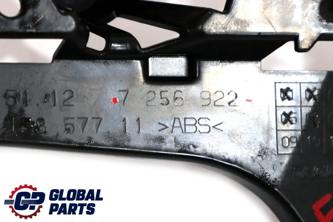 F30N LCI Führung Mitte Hinten Stossfänger BMW 3 er F30 - SKU 7256922 - Teilenummer 7256922