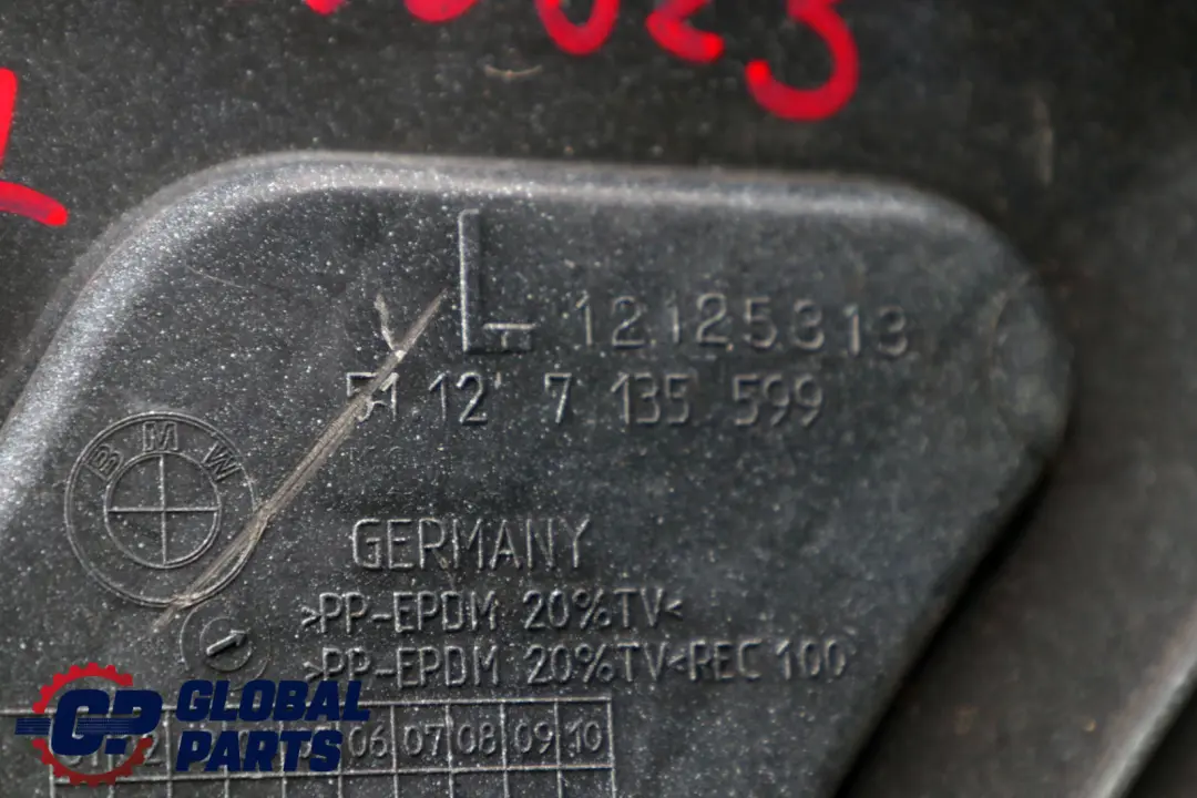 BMW F30 Ślizg Uchwyt Zderzaka Lewy Tył 7135599 - SKU 7256923 - Numer Części 7256923