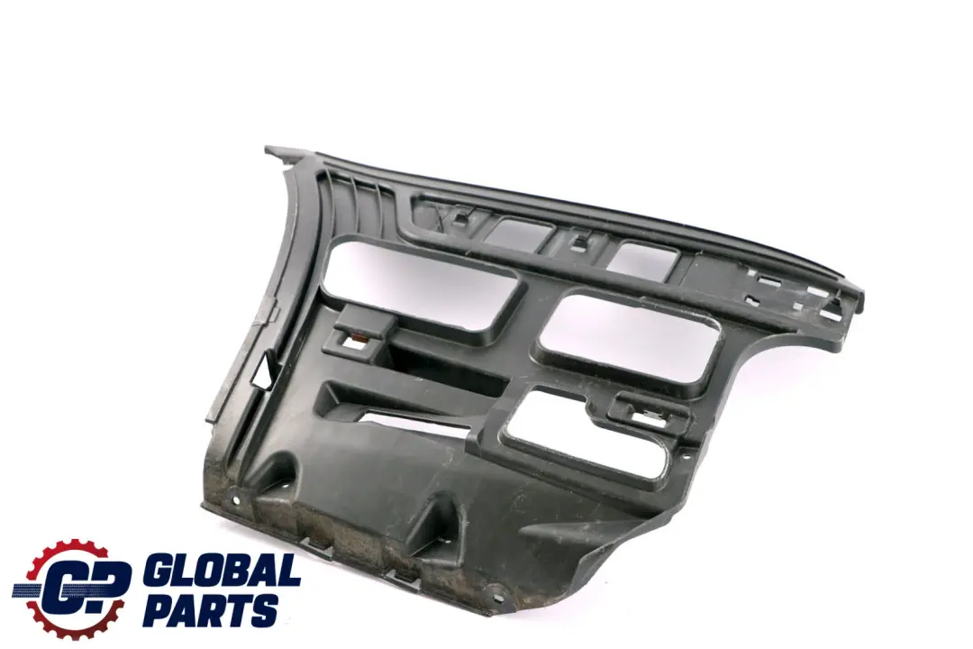 Guida per lato paraurti posteriore sinistro 7135599 per BMW F30 con numero di parte 7256923 BMW F30 Guida per lato paraurti posteriore sinistro 7135599 - SKU 7256923 - Numero di parte 7256923