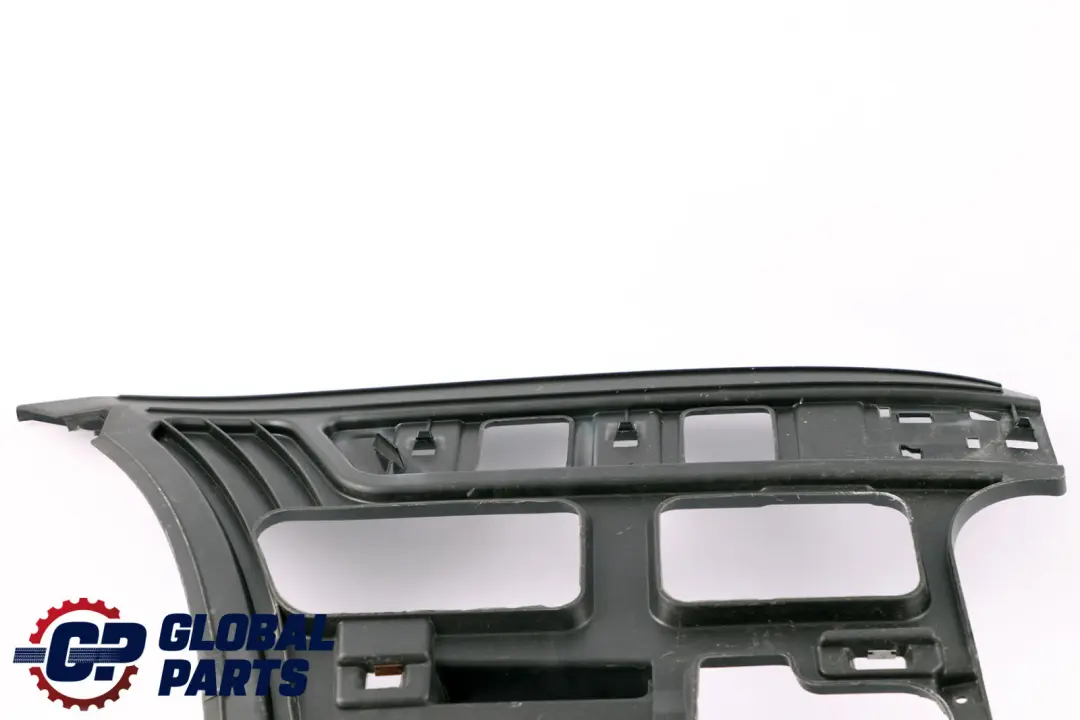 Ślizg Uchwyt Zderzaka Lewy Tył 7135599 do BMW F30 o numerze 7256923 BMW F30 Ślizg Uchwyt Zderzaka Lewy Tył 7135599 - SKU 7256923 - Numer Części 7256923