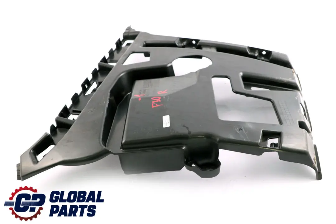 Guida Per Paraurti Posteriore Lato Destro per BMW F30 con numero di parte 7256924 BMW F30 Guida Per Paraurti Posteriore Lato Destro - SKU 7256924-1 - Numero di parte 7256924