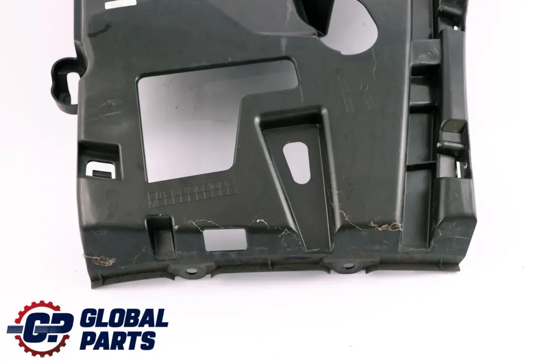 Guida Per Paraurti Posteriore Lato Destro per BMW F30 con numero di parte 7256924 BMW F30 Guida Per Paraurti Posteriore Lato Destro - SKU 7256924-1 - Numero di parte 7256924