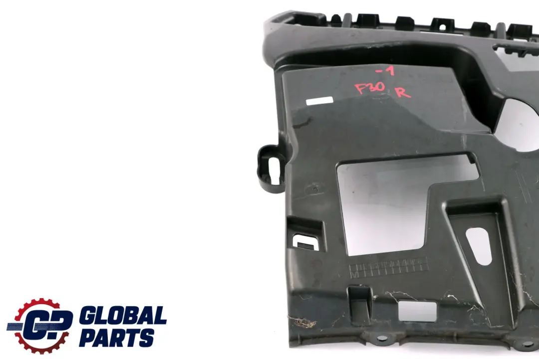 Guida Per Paraurti Posteriore Lato Destro per BMW F30 con numero di parte 7256924 BMW F30 Guida Per Paraurti Posteriore Lato Destro - SKU 7256924-1 - Numero di parte 7256924