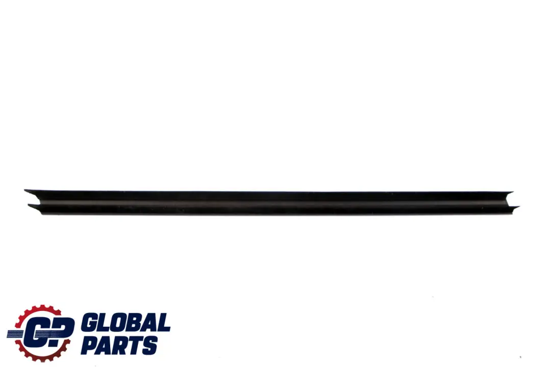 Joint de canal interieur de porte avant gauche pour BMW F30 F31 F80 M3 à propos du numéro de pièce 7258299 BMW F30 F31 F80 M3 Joint de canal interieur de porte avant gauche - SKU 7258299 - Numéro de pièce 7258299