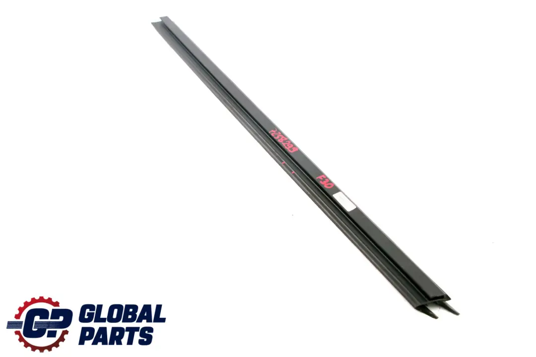 BMW F30 F31 F80 M3 Guarnizione Canale Interno Porta Anteriore Sinistra - SKU 7258299 - Numero di parte 7258299