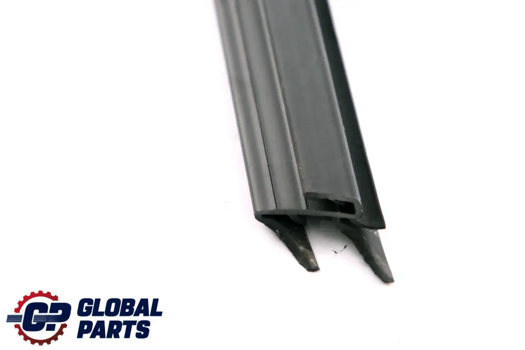 BMW F30 F31 F80 M3 Guarnizione Canale Interno Porta Anteriore Sinistra - SKU 7258299 - Numero di parte 7258299