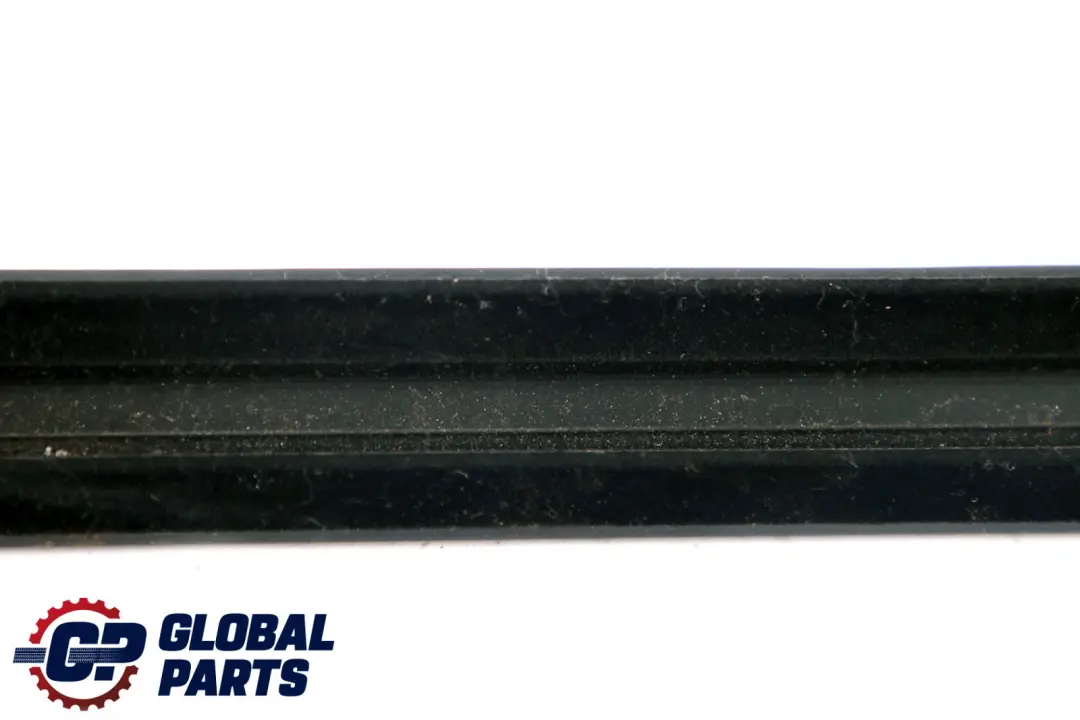 BMW F30 F31 F80 M3 Guarnizione Canale Interno Porta Anteriore Sinistra - SKU 7258299 - Numero di parte 7258299