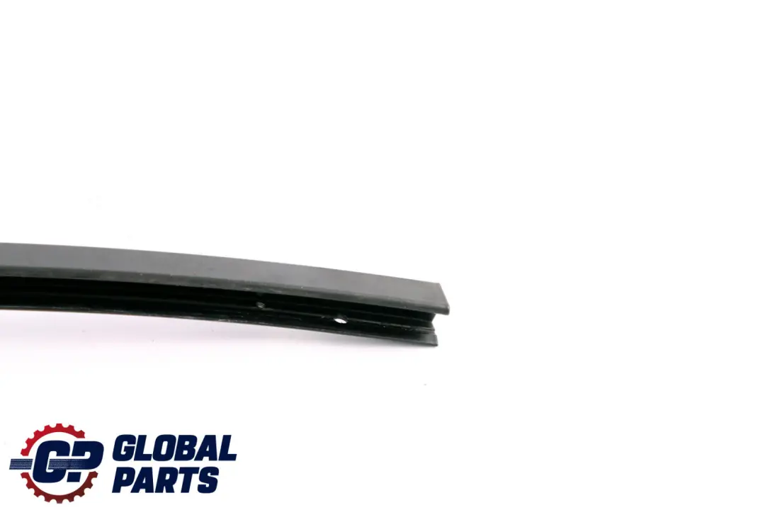Couvercle du guide de la fenêtre arrière gauche pour BMW 3 Series F30 à propos du numéro de pièce 7258301 BMW 3 Series F30 Couvercle du guide de la fenêtre arrière gauche - SKU 7258301 - Numéro de pièce 7258301