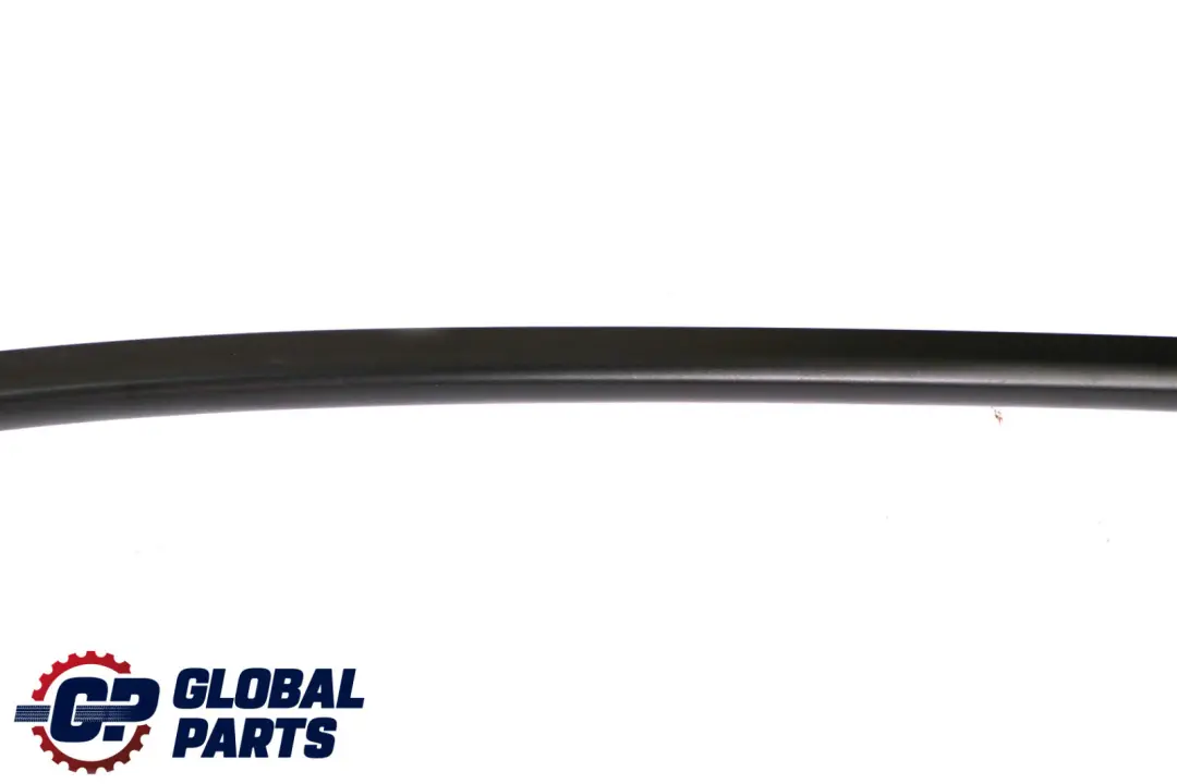 Delantero Derecho Puerta Ventana Acabado Marco Lateral para BMW F30 F80 M3 con número de pieza 7258334 BMW F30 F80 M3 Delantero Derecho Puerta Ventana Acabado Marco Lateral - SKU 7258334 - Número de pieza 7258334