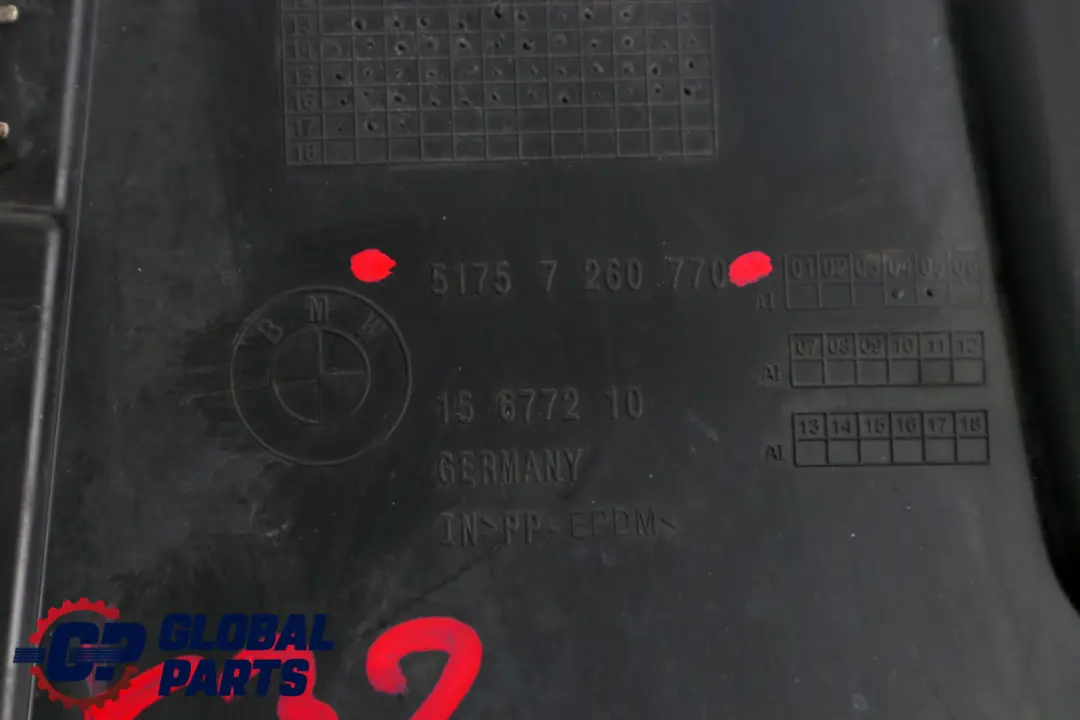 Cubierta del panel De La carroceria trasera derecha para BMW F32 F33 F82 M4 con número de pieza 7260770 BMW F32 F33 F82 M4 Cubierta del panel De La carroceria trasera derecha - SKU 7260770 - Número de pieza 7260770