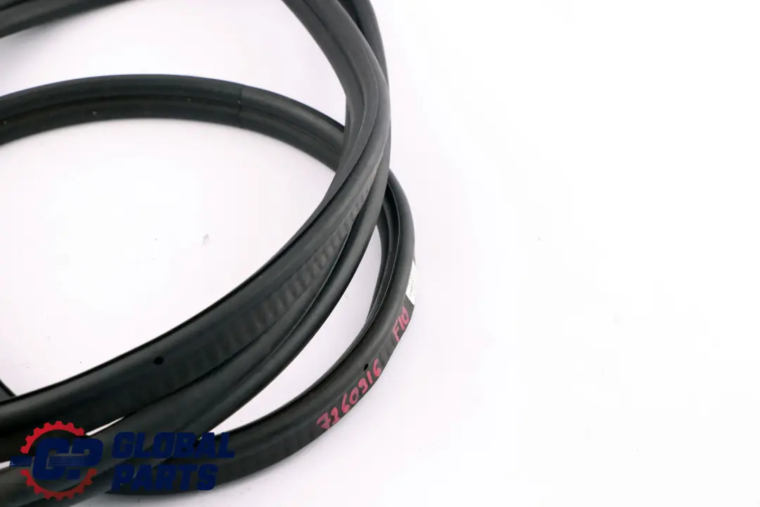 Guarnizione Guarnizione Coperchio Baule per BMW F10 con numero di parte 7260916 BMW F10 Guarnizione Guarnizione Coperchio Baule - SKU 7260916 - Numero di parte 7260916
