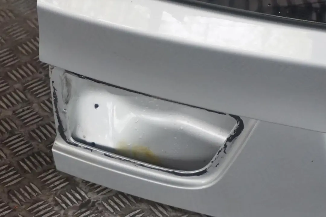 Boot Trunk Lid Tailgate Titansilber Titan Silver Metallic 354 to BMW X5 E70 Rear with Part number 7262544 BMW X5 E70 Rear Boot Trunk Lid Tailgate Titansilber Titan Silver Metallic 354 - SKU 7262544-TS - Part number 7262544