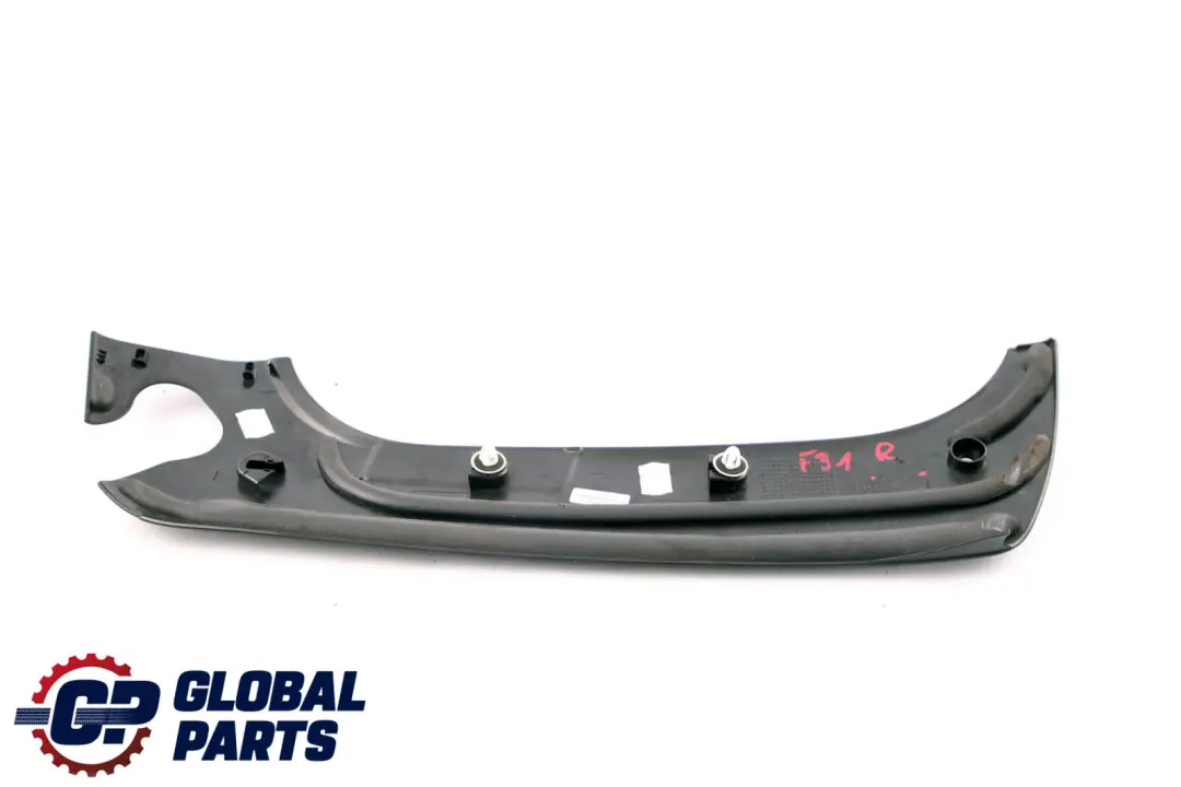 Panneau de garniture laterale exterieur droit pour BMW Serie 3 F31 à propos du numéro de pièce 7263142 BMW Serie 3 F31 Panneau de garniture laterale exterieur droit - SKU 7263142 - Numéro de pièce 7263142