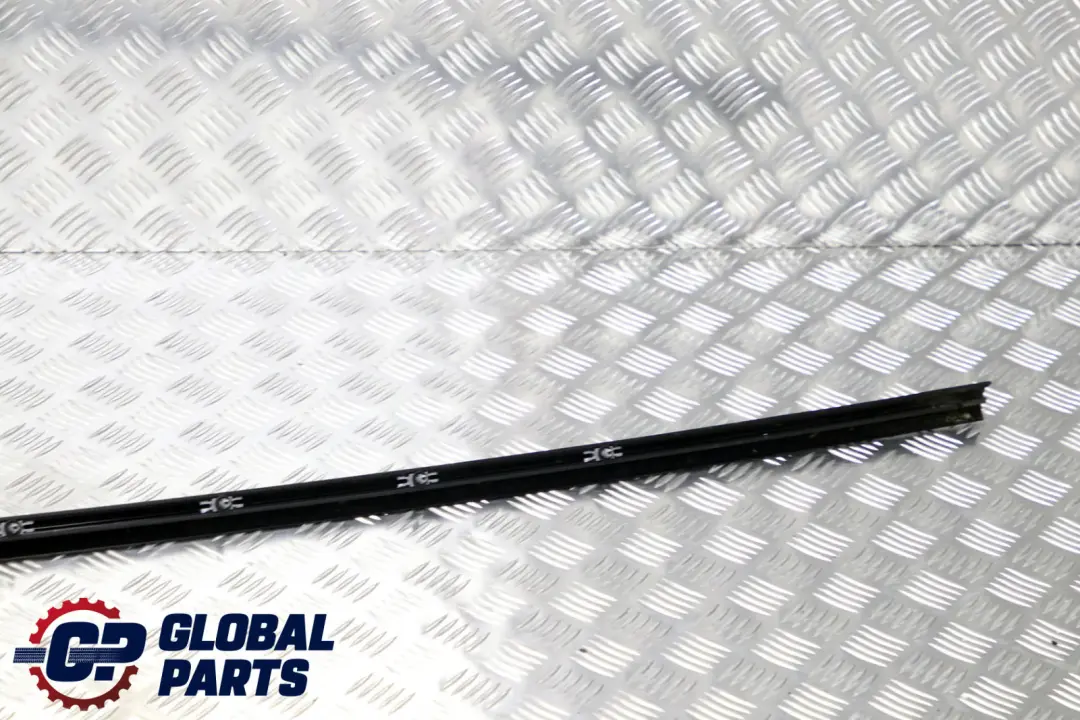 Reihe F31 Touring Seitenrahmen Leiste Links Glanzschwarz für BMW 3 mit Teilenummer 7263235 BMW 3 Reihe F31 Touring Seitenrahmen Leiste Links Glanzschwarz - SKU 7263235 - Teilenummer 7263235