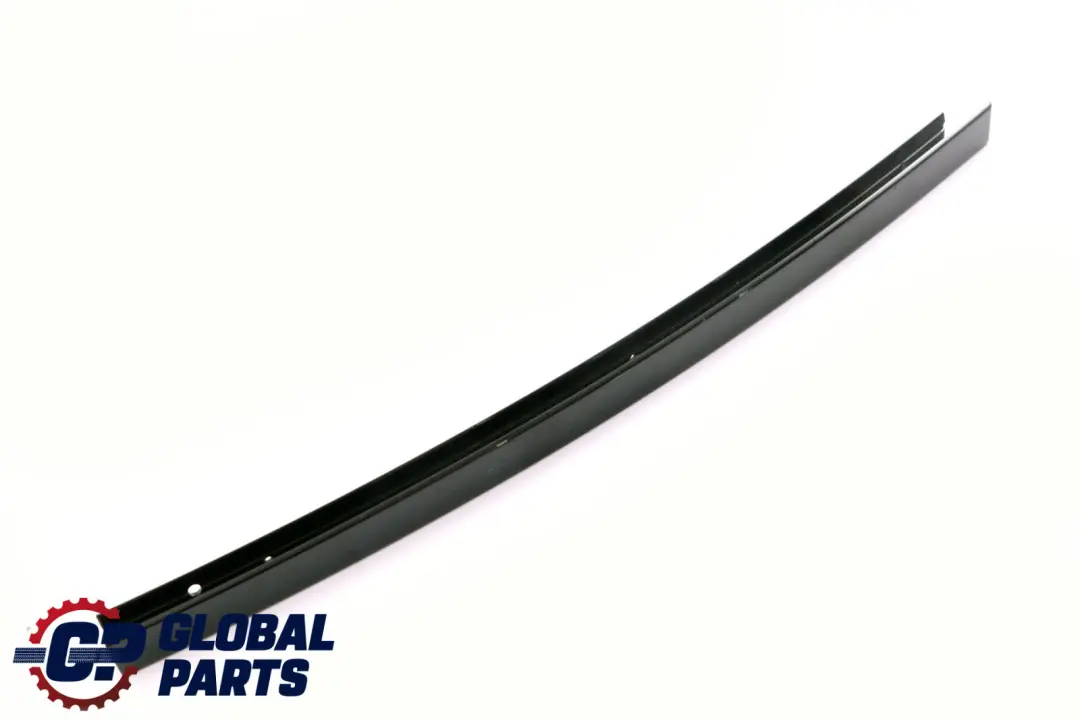 Coperchio Guida Finestrino Sinistro per BMW F30 con numero di parte 7263381 BMW F30 Coperchio Guida Finestrino Sinistro - SKU 7263381 - Numero di parte 7263381