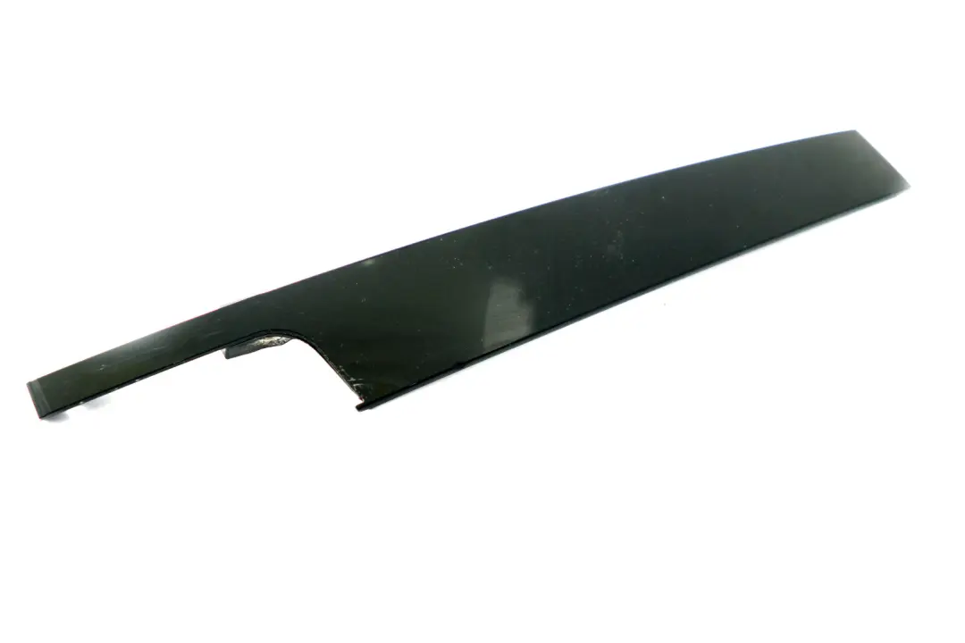 Tapa Delantera Izquierda Columna Puerta B Alto Brillo para BMW F30 F31 LCI con número de pieza 7263383 BMW F30 F31 LCI Tapa Delantera Izquierda Columna Puerta B Alto Brillo - SKU 7263383 - Número de pieza 7263383