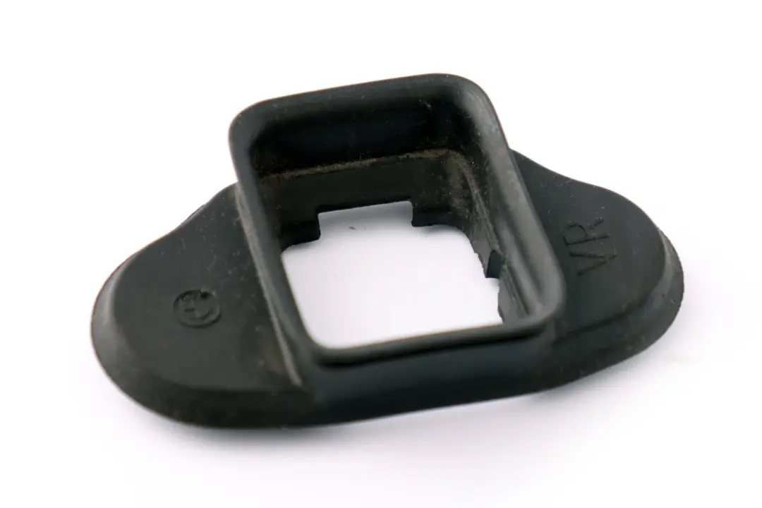  Guarnizione Arresto Portiera BMW F30 F31 F80 LCI Gomma Freno Anteriore Destro - SKU 7263988 - Numero di parte 7263988
