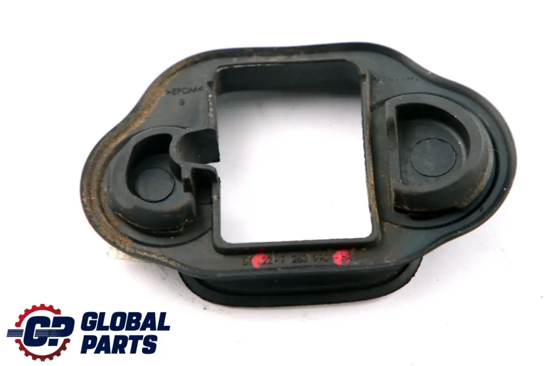 Junta Puerta Freno Trasero Derecho para BMW F30 F31 F80 M3 con número de pieza 7263990 BMW F30 F31 F80 M3 Junta Puerta Freno Trasero Derecho - SKU 7263990 - Número de pieza 7263990