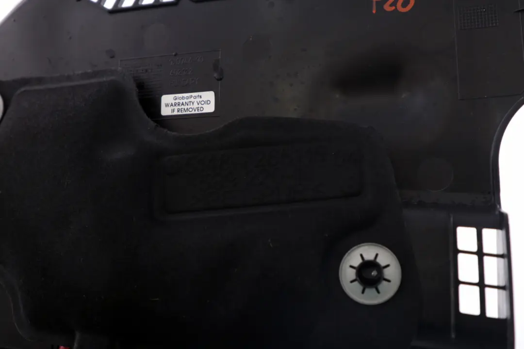 Embellecedor Lateral Bajo Capo Izquierdo para BMW F20 E21 F22 F30 con número de pieza 7265119 BMW F20 E21 F22 F30 Embellecedor Lateral Bajo Capo Izquierdo - SKU 7265119 - Número de pieza 7265119