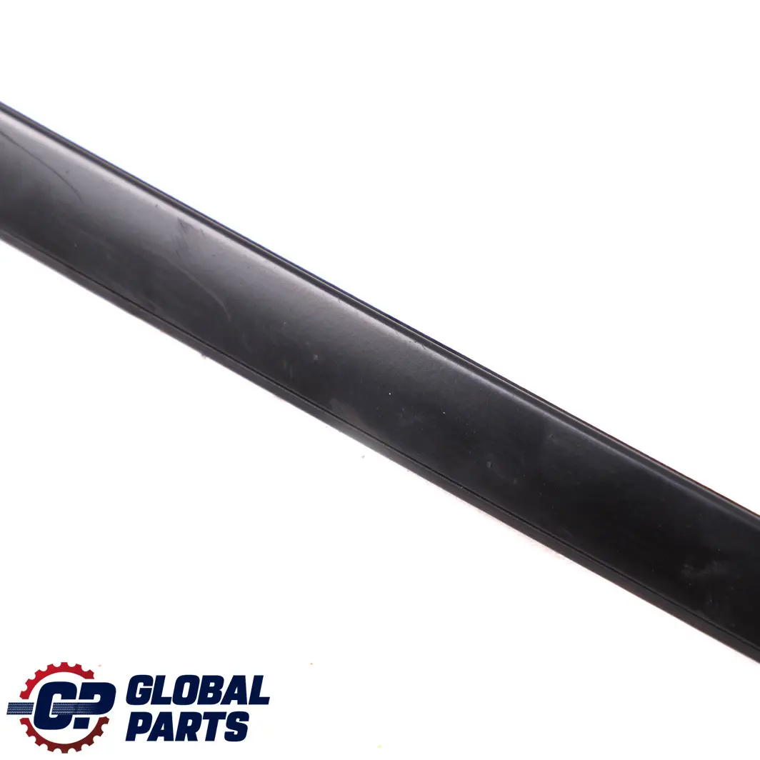 Delantero Izquierdo Parabrisas Moldura De goteo Negro Mate para BMW E90 E91 con número de pieza 7265163 BMW E90 E91 Delantero Izquierdo Parabrisas Moldura De goteo Negro Mate - SKU 7265163 - Número de pieza 7265163