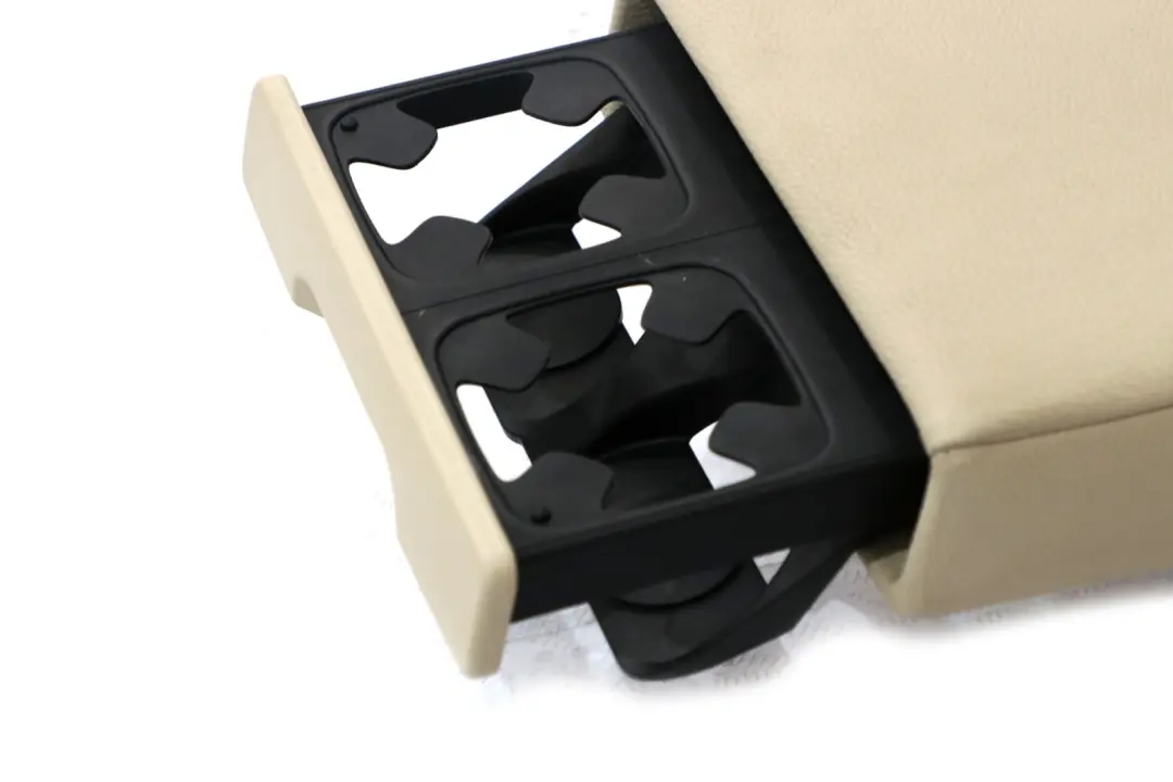 Kanapa oparcie skóra lewe do BMW E92 o numerze 7266147 BMW E92 Kanapa oparcie skóra lewe - SKU 7266147 - Numer Części 7266147