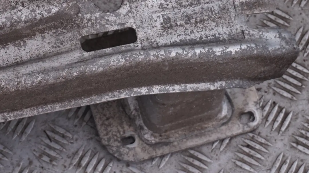 Barra D'impatto Paraurti Posteriore per MINI Clubman R55 LCI con numero di parte 7267031 MINI Clubman R55 LCI Barra D'impatto Paraurti Posteriore - SKU 7267031 - Numero di parte 7267031