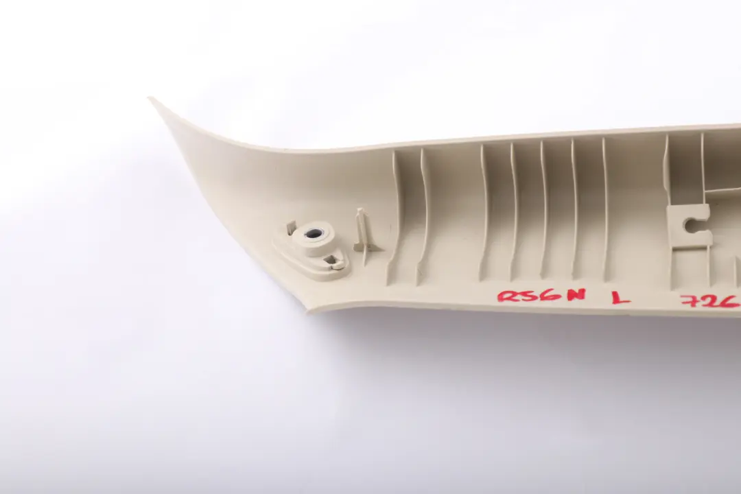 Osłona słupka lewy przód 7141553 do MINI R55 R56 LCI o numerze 7267685 MINI R55 R56 LCI Osłona słupka lewy przód 7141553 - SKU 7267685 - Numer Części 7267685