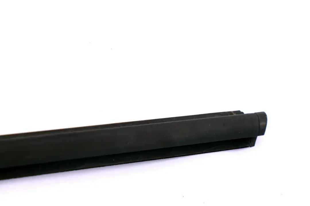 BMW 1 2 Series F21 F22 F23 Channel Sealing Outside Door Front Right O/S - SKU 7267904 - Part number 7267904