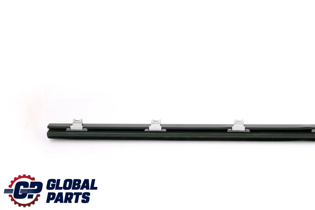 Junta Canal Interior Puerta Delantera Derecha para BMW F21 F22 con número de pieza 7267906 BMW F21 F22 Junta Canal Interior Puerta Delantera Derecha - SKU 7267906 - Número de pieza 7267906