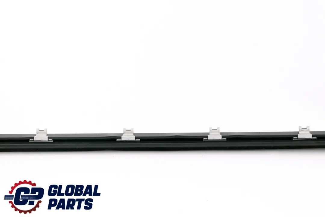 Junta Canal Interior Puerta Delantera Derecha para BMW F21 F22 con número de pieza 7267906 BMW F21 F22 Junta Canal Interior Puerta Delantera Derecha - SKU 7267906 - Número de pieza 7267906