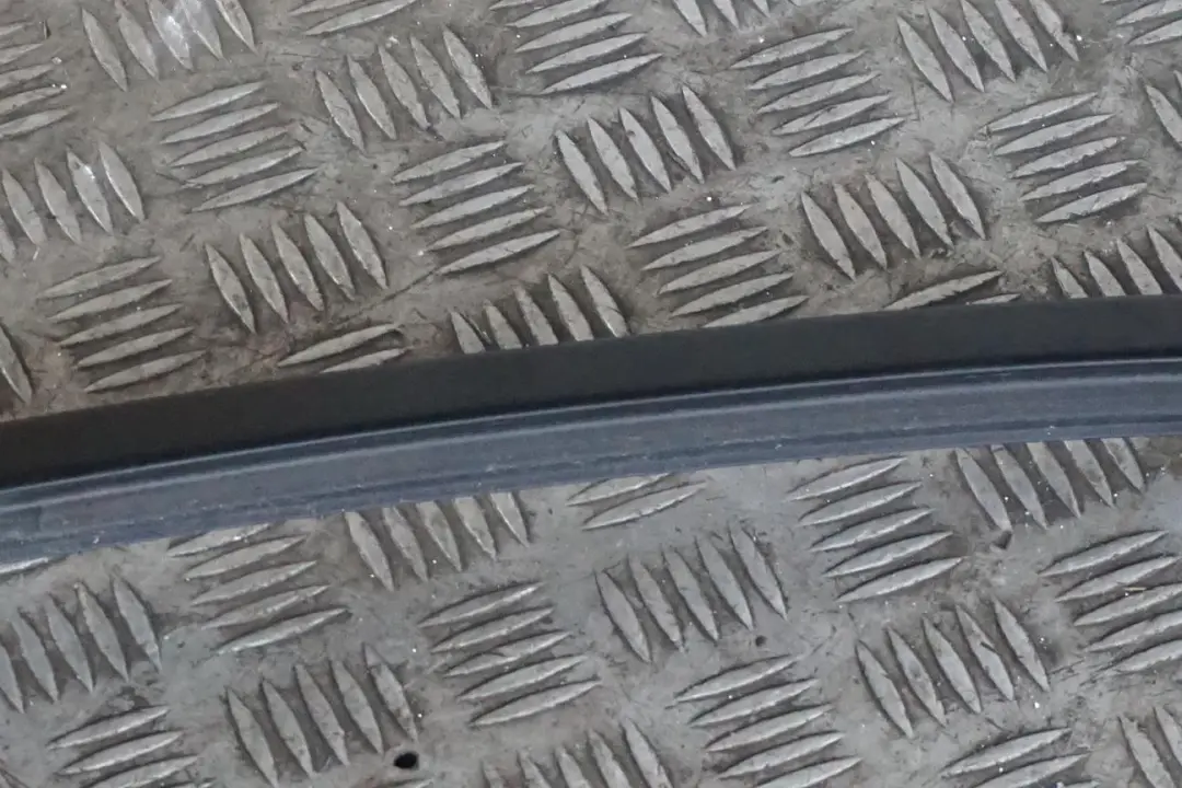 Roof Moulding Trim Strip Side Frame Left N/S Black to BMW 1 2 Series F21 F22 with Part number 7267915 BMW 1 2 Series F21 F22 Roof Moulding Trim Strip Side Frame Left N/S Black - SKU 7267915-1 - Part number 7267915