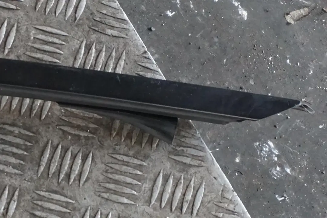 BMW 1 2 Series F21 F22 Roof Moulding Trim Strip Side Frame Right O/S Black - SKU 7267916-1 - Part number 7267916
