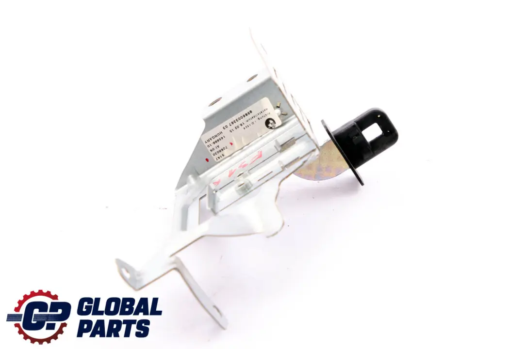 F31N LCI Touring Holder Cover Divider Net Right O/S per BMW F31 con numero di parte 7268030 BMW F31 F31N LCI Touring Holder Cover Divider Net Right O/S - SKU 7268030-1 - Numero di parte 7268030