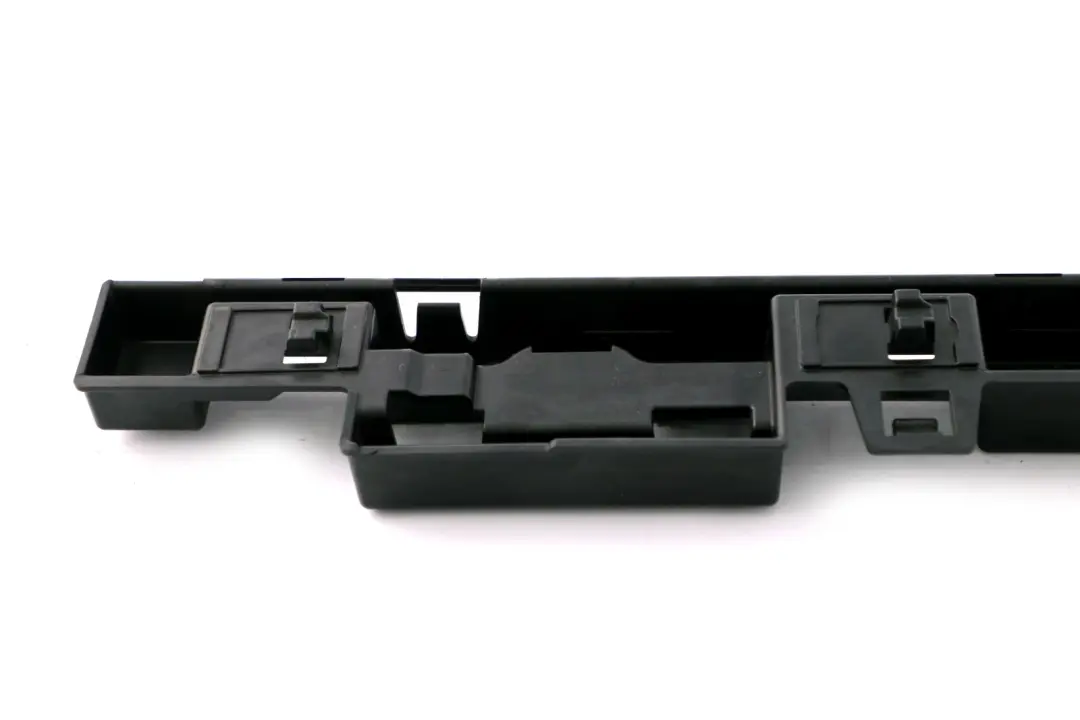 BMW F21 F22 LCI Soporte De montaje De La banda De sujecion LH3 Izquierda - SKU 7268075 - Número de pieza 7349085
