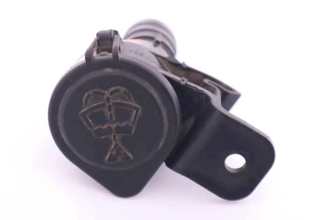 Windscreen Washer Fluid Tank Closure to BMW 5 6 Series E60 E64 R55 R56 with Part number 7268513 BMW 5 6 Series E60 E64 R55 R56 Windscreen Washer Fluid Tank Closure - SKU 7268513 - Part number 7268513