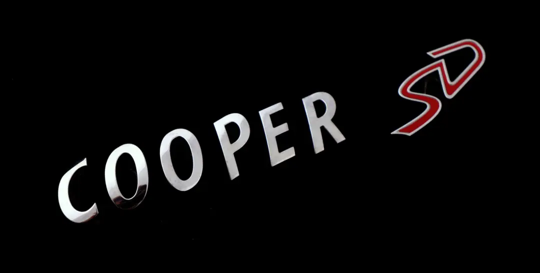 Mini Cooper One R56 LCI F55 F56 F57 Letras Emblema Logotipo COOPER SD - SKU 7268514 - Número de pieza 7268514